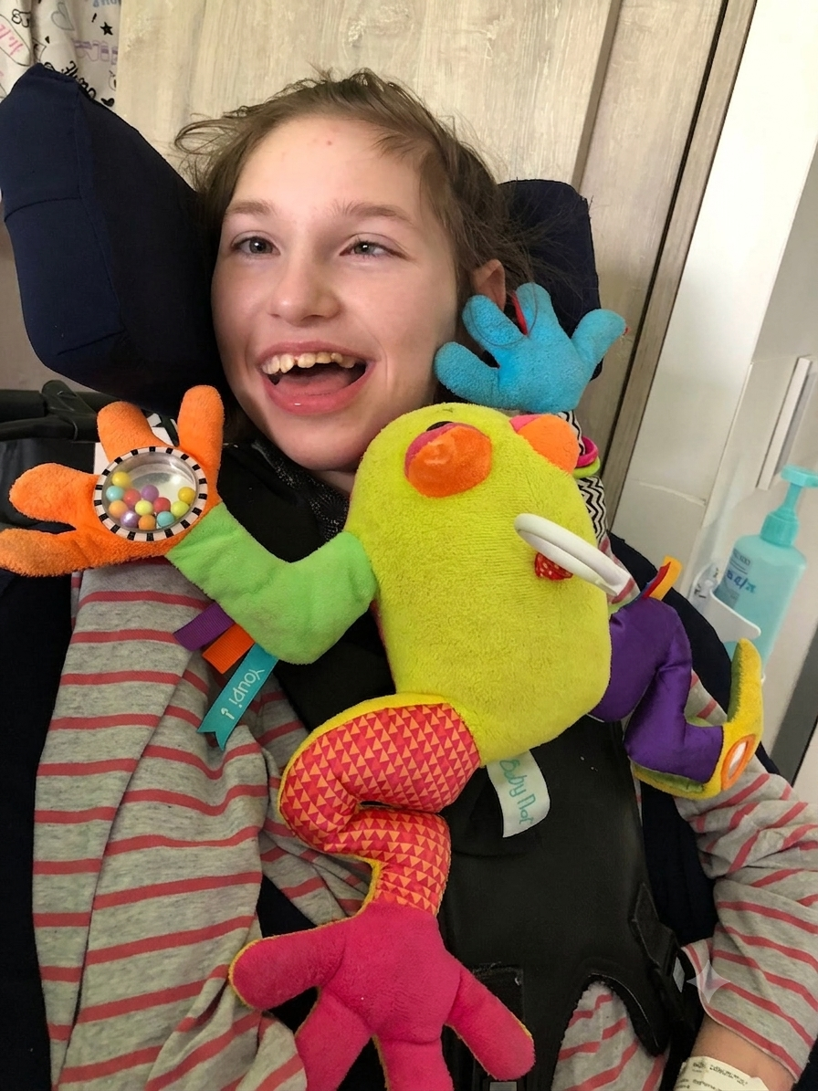 Joanna avec son pull Stitch